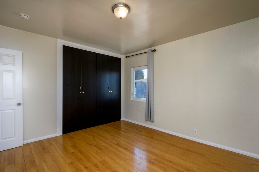 More Photos Of 7051-7053 3rd Ave, Los Angeles Storefront Retail Residential For Sale