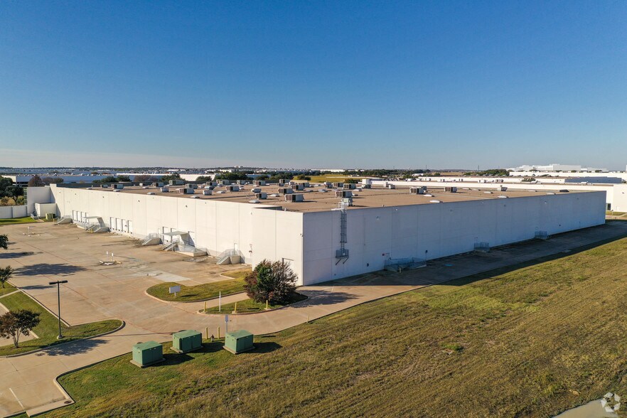 5501 Alliance Gateway Fwy, Fort Worth, TX 76177 Flex/R&D For Lease
