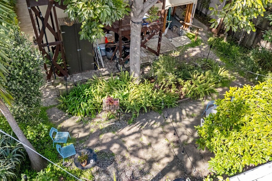 More Photos Of 113-115 Bartlett St, San Francisco Apartments For Sale