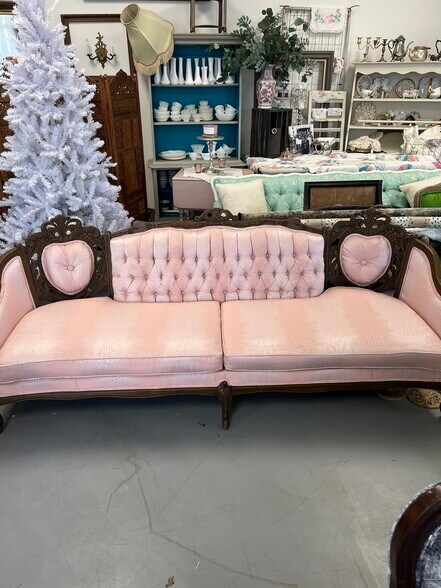 More Photos Of 302 Williams St, Fayetteville Flex For Sale