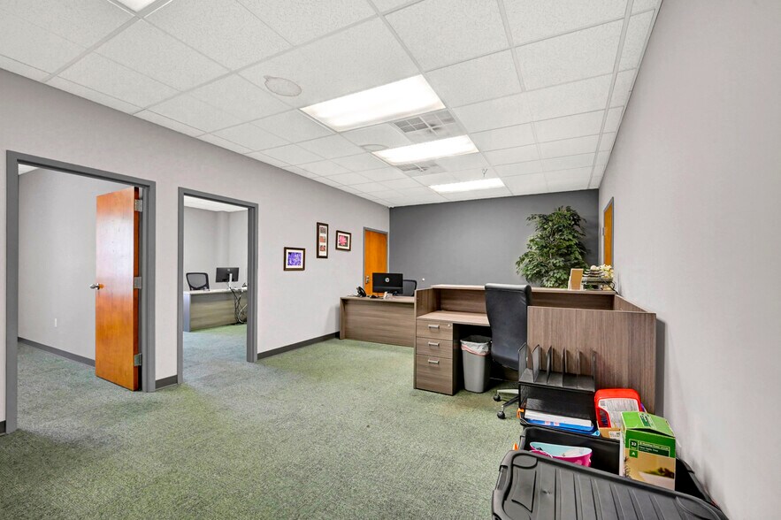 More Photos Of 4813 Jonestown Rd, Harrisburg Office For Lease