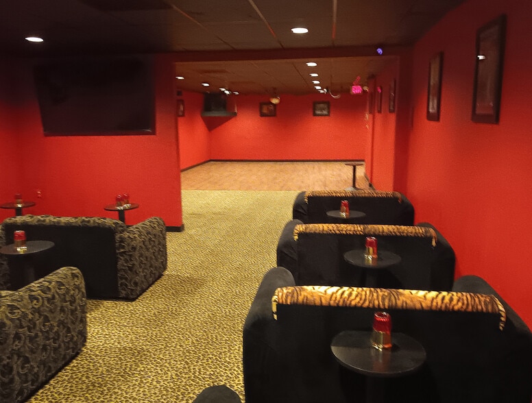 More Photos Of 1721 S Flower St, Los Angeles Storefront Retail Office For Lease