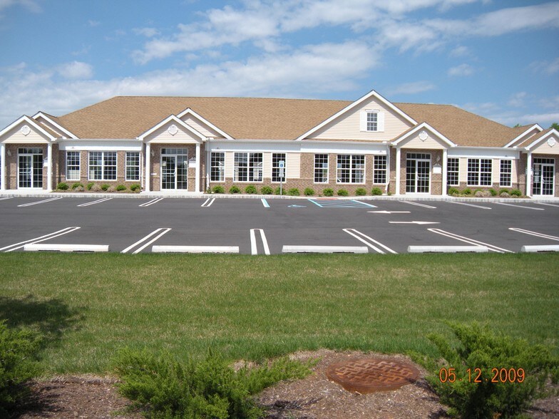 More Photos Of 250 Old New Brunswick Rd, Piscataway Unknown For Lease