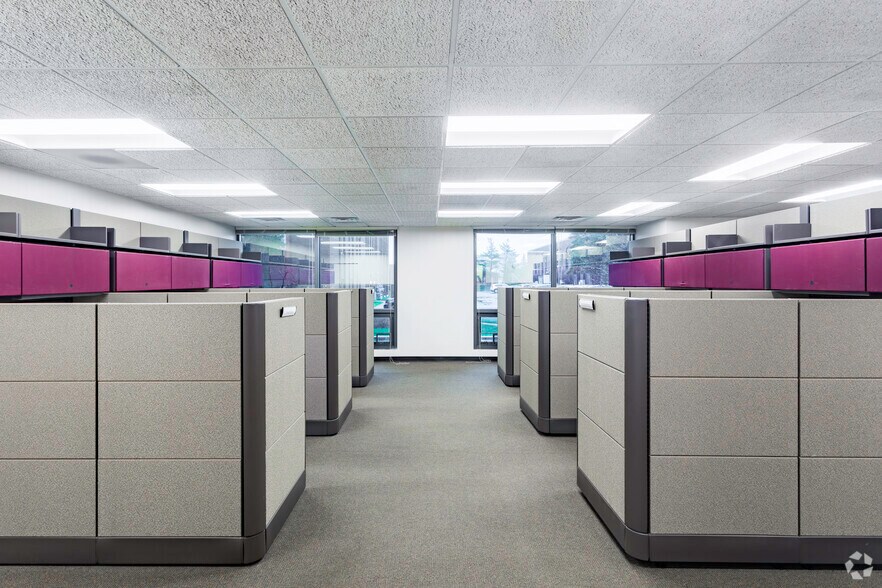 More Photos Of 625 N North Ct, Palatine Unknown For Lease