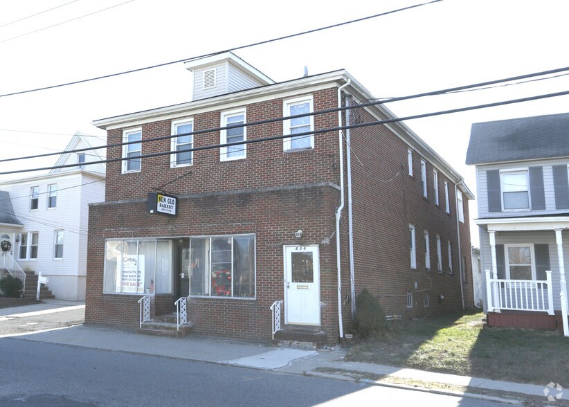 More Photos Of 606 Main St, Sayreville General Retail For Sale