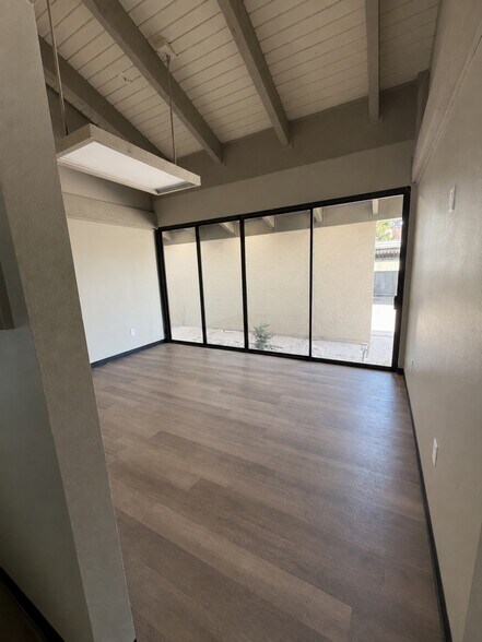 More Photos Of 3132 W 5th St, Fort Worth Office For Lease
