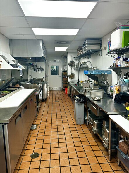 More Photos Of 14474 Beach Blvd, Jacksonville Fast Food For Lease