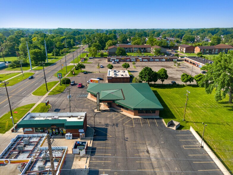 More Photos Of 146 S Venoy Rd, Westland Freestanding For Lease