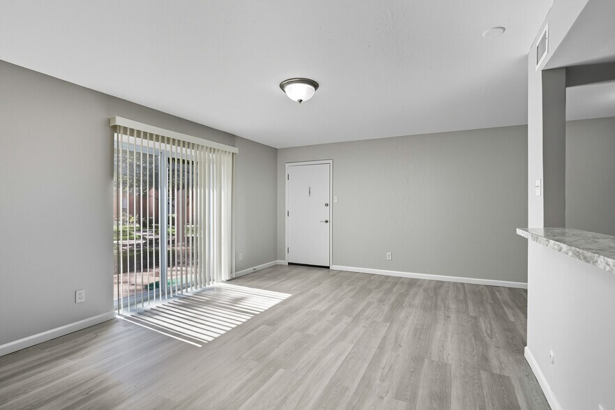 More Photos Of 11542-11556 Concord Village Ave, Saint Louis Apartments For Sale