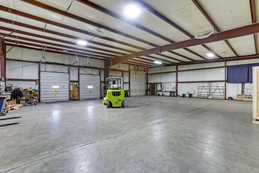 More Photos Of 2591 Harrison Rd, Columbus Warehouse For Sale