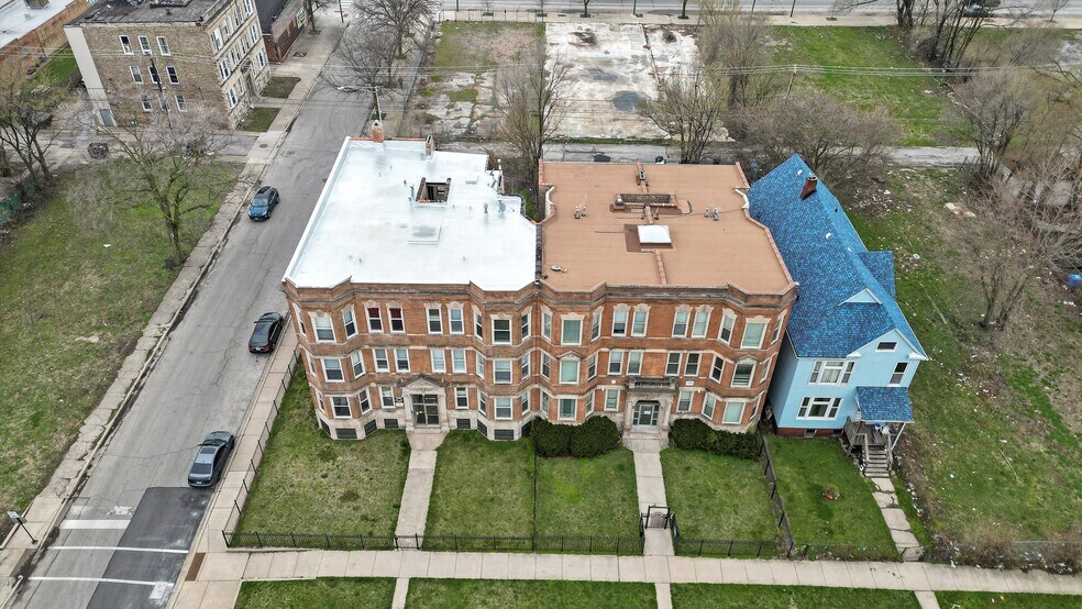 More Photos Of 7152 S Emerald Ave, Chicago Apartments For Sale