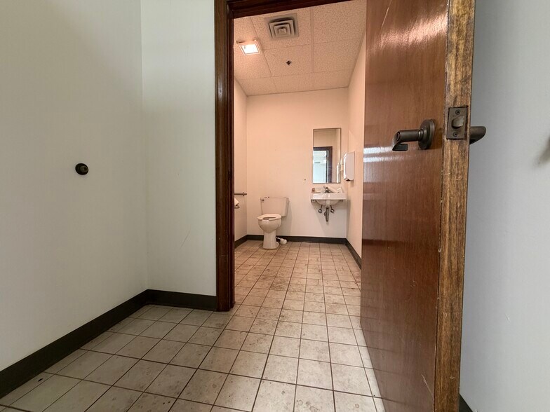 More Photos Of 6000 Joe Frank Harris Pky NW, Adairsville Healthcare For Lease