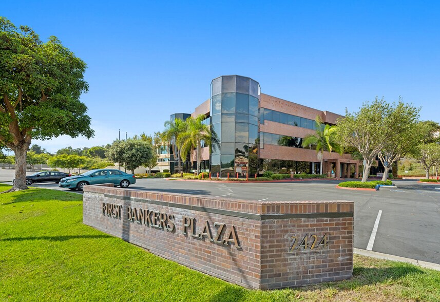 More Photos Of 2424 Vista Way, Oceanside Office For Lease