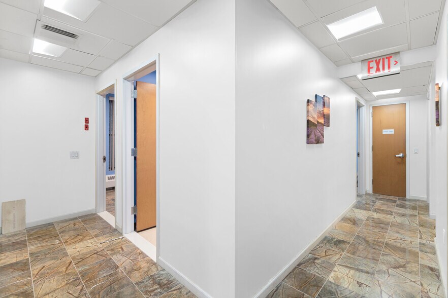 More Photos Of 161 Madison Ave, New York Medical For Lease