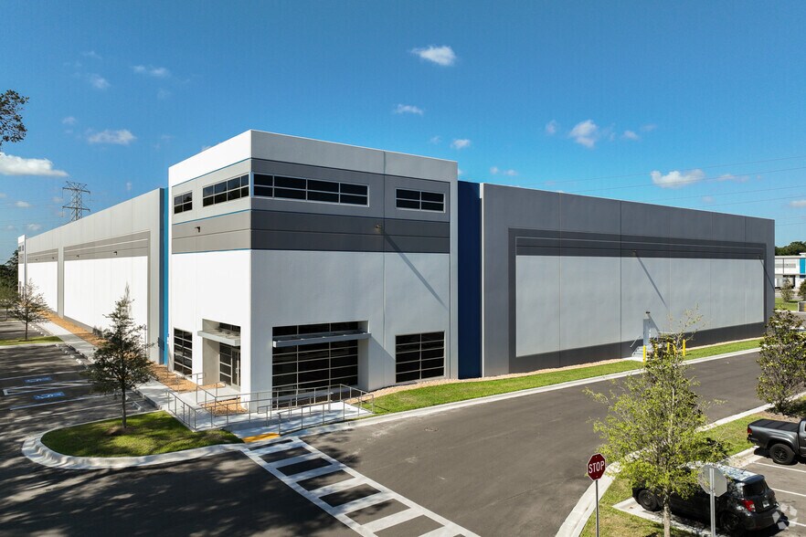 Primary Photo Of 7918 Harney Rd, Tampa Warehouse For Lease
