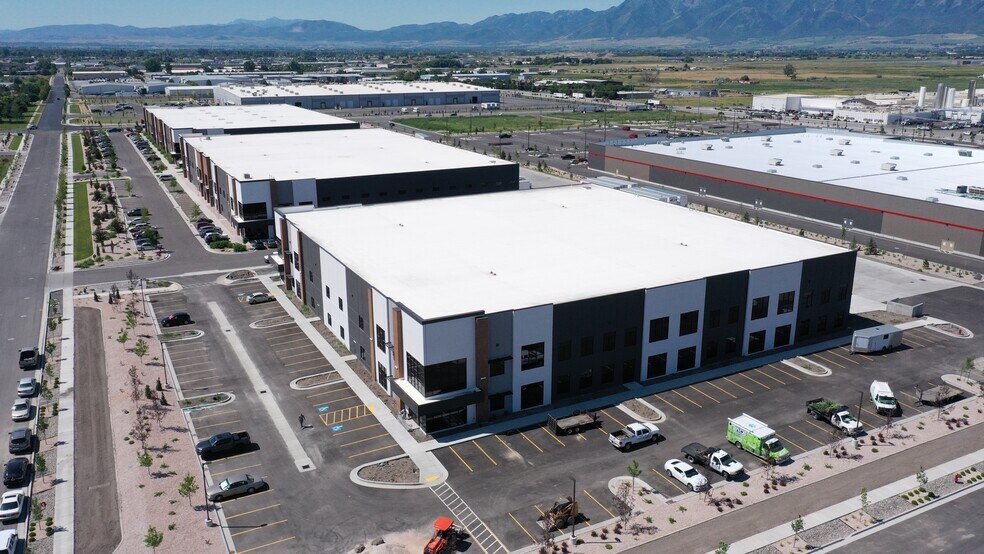 More Photos Of 1000 W 1000 N, Logan Unknown For Lease