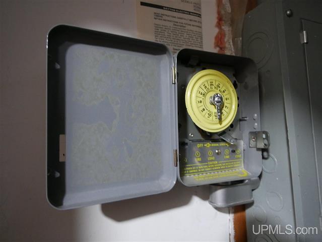 More Photos Of 56638 Calumet Ave, Calumet Office For Sale