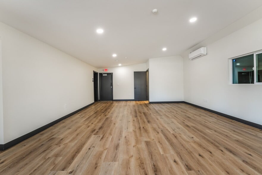 More Photos Of 3329 S Eastern Ave, Las Vegas Office For Sale