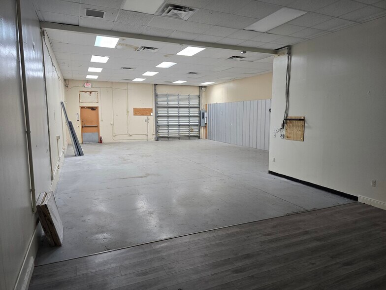 More Photos Of 10310-10322 NW 55th St, Sunrise Warehouse For Lease
