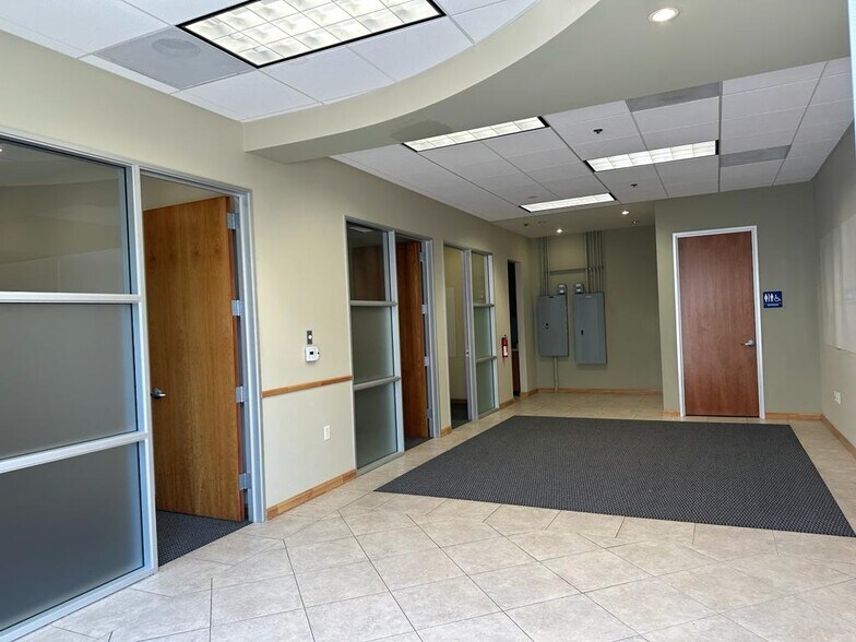 More Photos Of 9650 Research Dr, Irvine Office For Lease