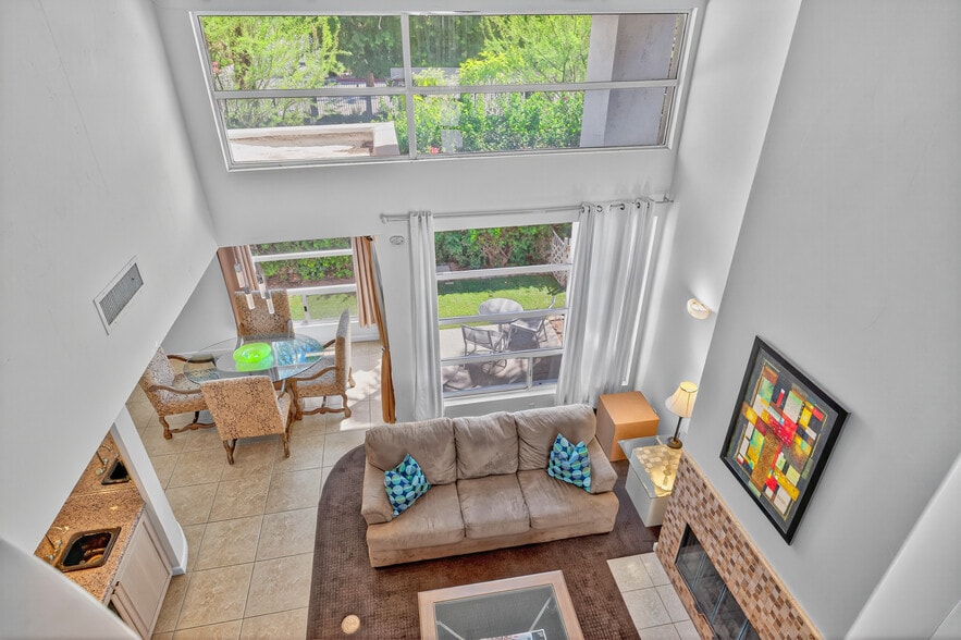 More Photos Of 67590 Jones Rd, Cathedral City Hotel For Sale