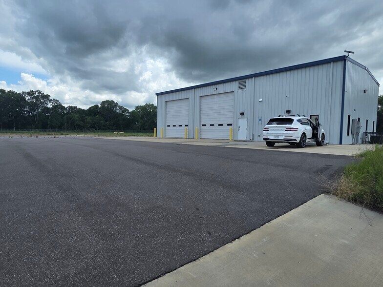 More Photos Of 5200 Norman Bridge Rd, Montgomery Land For Lease