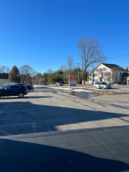 More Photos Of 148 Great Rd, Stow Bank For Lease