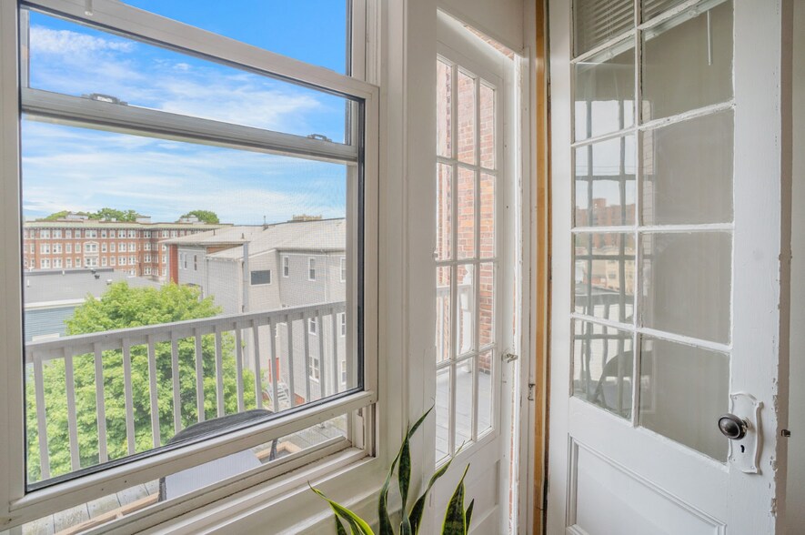 More Photos Of 16 Newhall St, Lynn Apartments For Sale