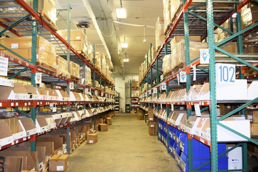 More Photos Of 133 Atlantic Dr, Maitland Warehouse For Lease