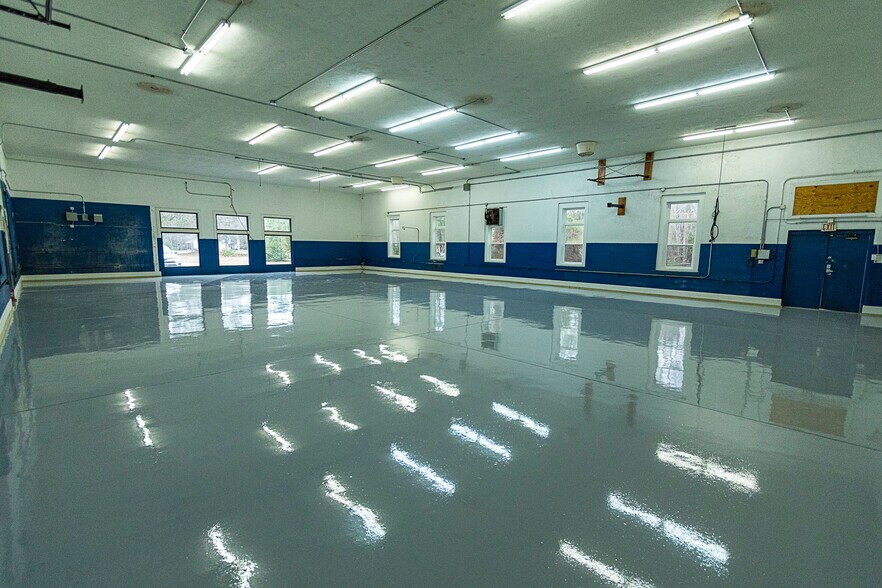 More Photos Of 1434 Farrington Rd, Apex Light Manufacturing For Sale