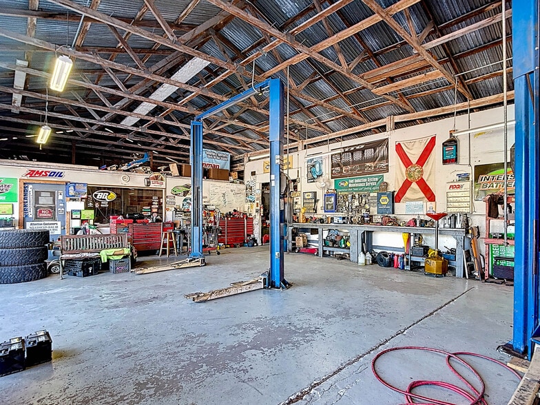 More Photos Of 16924 Shady Hills Rd, Spring Hill Auto Repair For Sale
