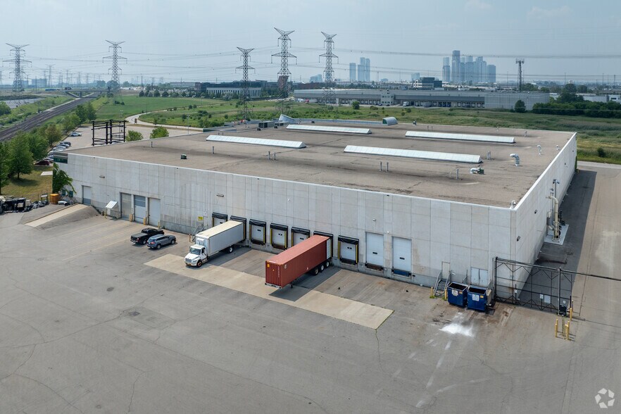 More Photos Of 210 Great Gulf Dr, Vaughan Warehouse For Lease