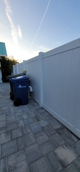 More Photos Of 3351 Bahia Vista St, Sarasota Storefront For Sale
