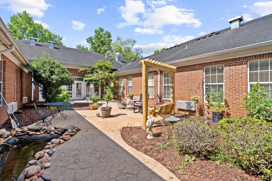 More Photos Of 10171 Papa George St, Daphne Congregate Senior Housing For Sale