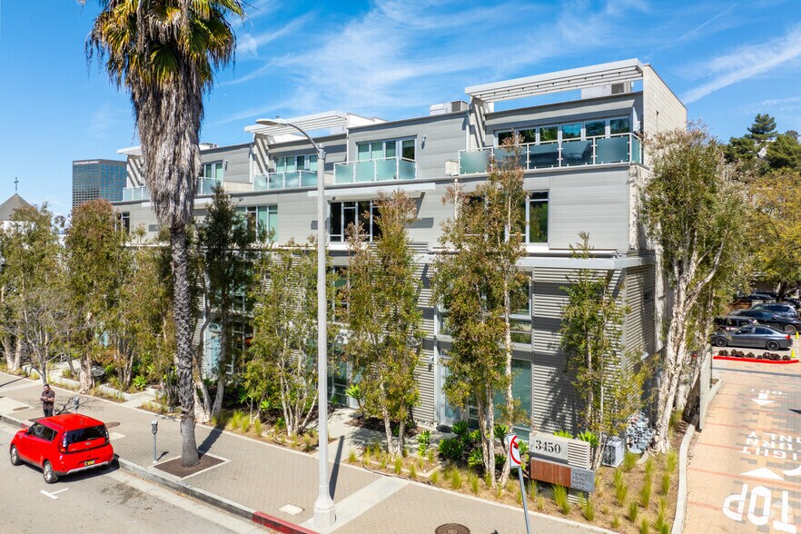 More Photos Of 3450 Cahuenga Blvd W, Los Angeles Office Residential For Lease