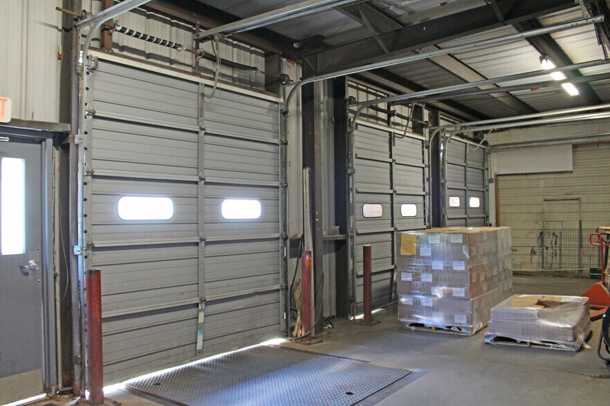 More Photos Of 4590 Graphics Dr, White Plains Manufacturing For Sale