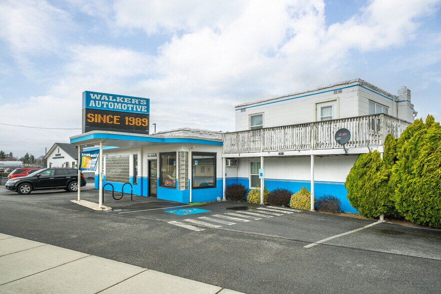 Primary Photo Of 19011 E Appleway Ave, Greenacres Auto Repair For Sale