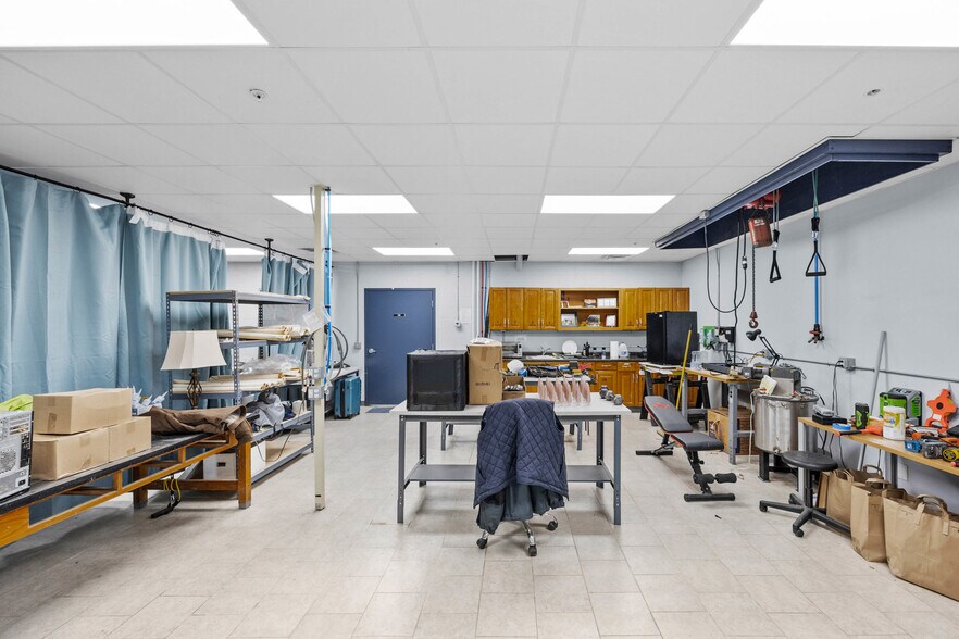 More Photos Of 294 Gambee Rd, Geneva Warehouse For Sale