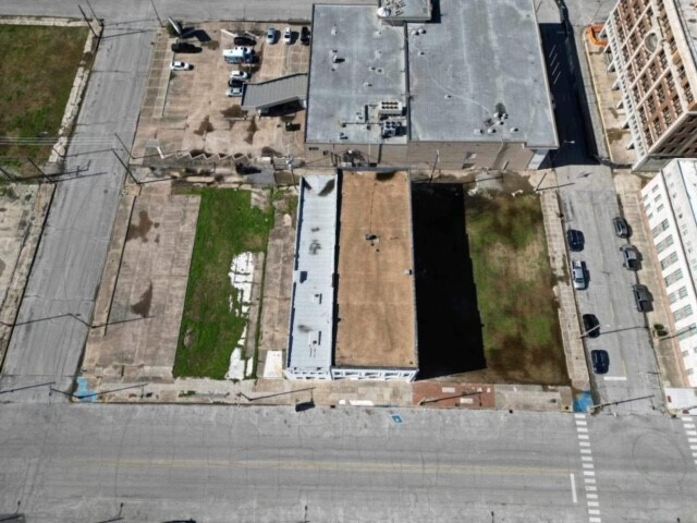 More Photos Of 423 Procter St, Port Arthur Office Residential For Lease