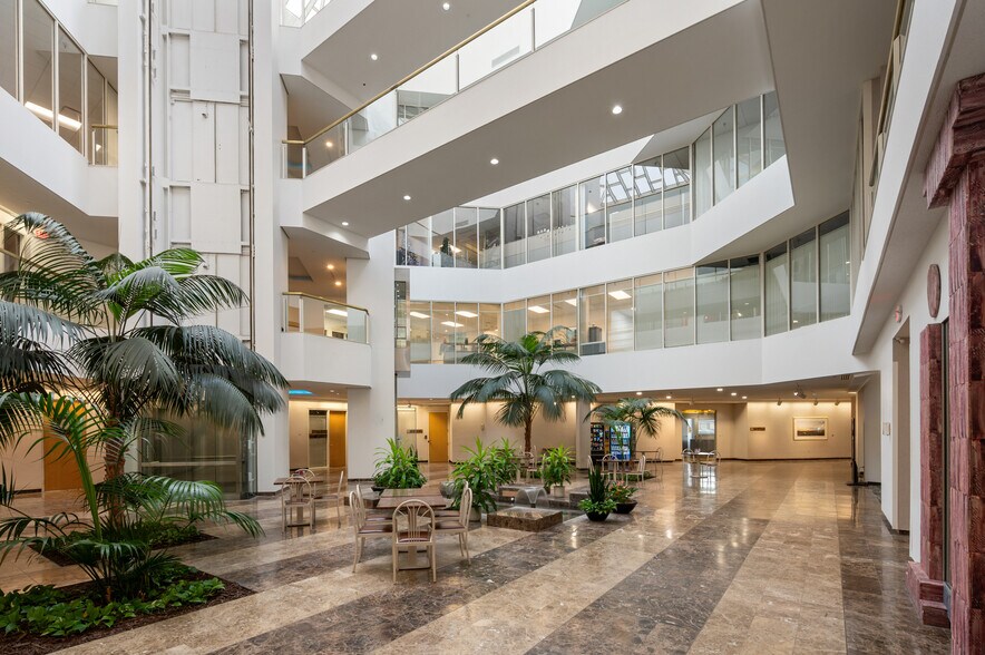 More Photos Of 24950-25000 Country Club Blvd, North Olmsted Unknown For Lease