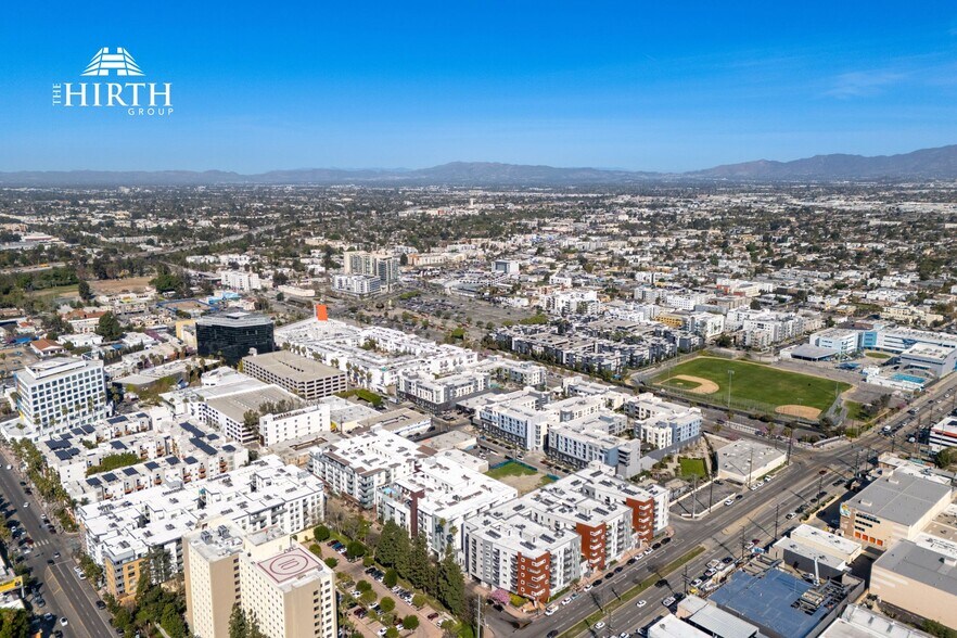 More Photos Of 11128 Weddington St, North Hollywood Movie Radio TVStudio For Sale