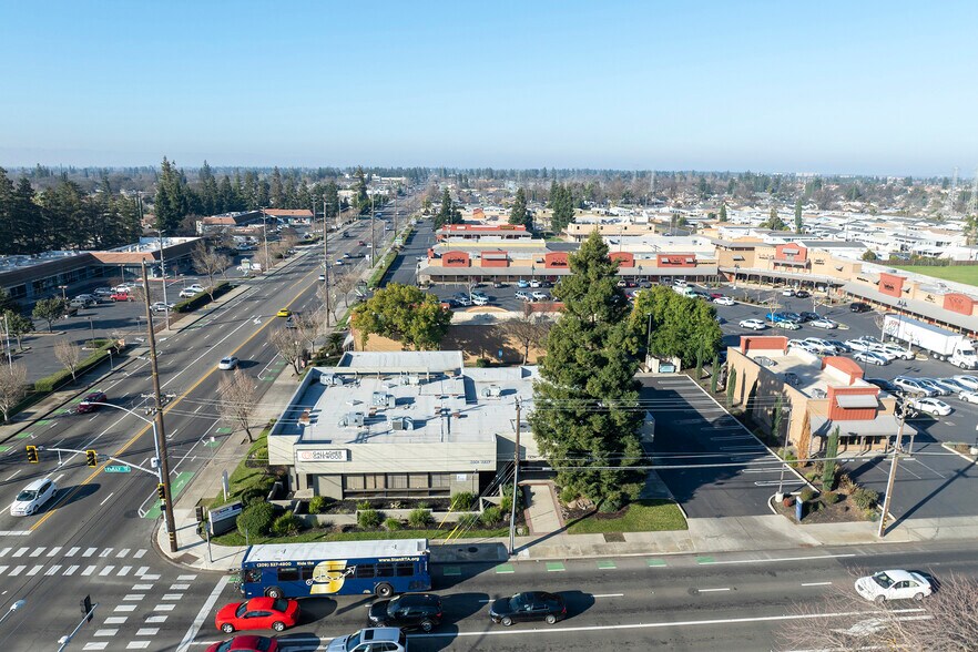 More Photos Of 3501 Tully Rd, Modesto Bank For Sale