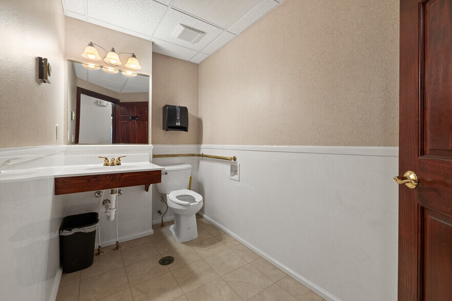 More Photos Of 601 West Blvd, Rapid City Office For Lease