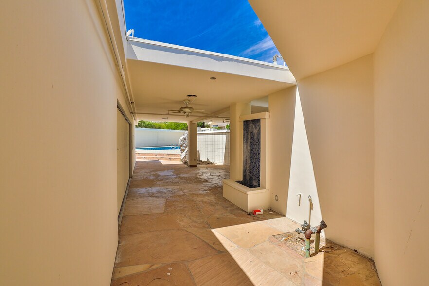 More Photos Of 2249 N Palm Canyon Dr, Palm Springs Hotel For Sale