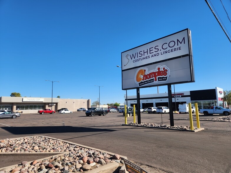 More Photos Of 3216 E Cactus Rd, Phoenix Freestanding For Sale