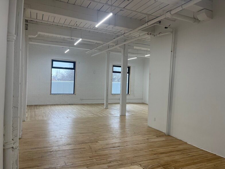 More Photos Of 87 Wade Ave, Toronto Warehouse For Lease