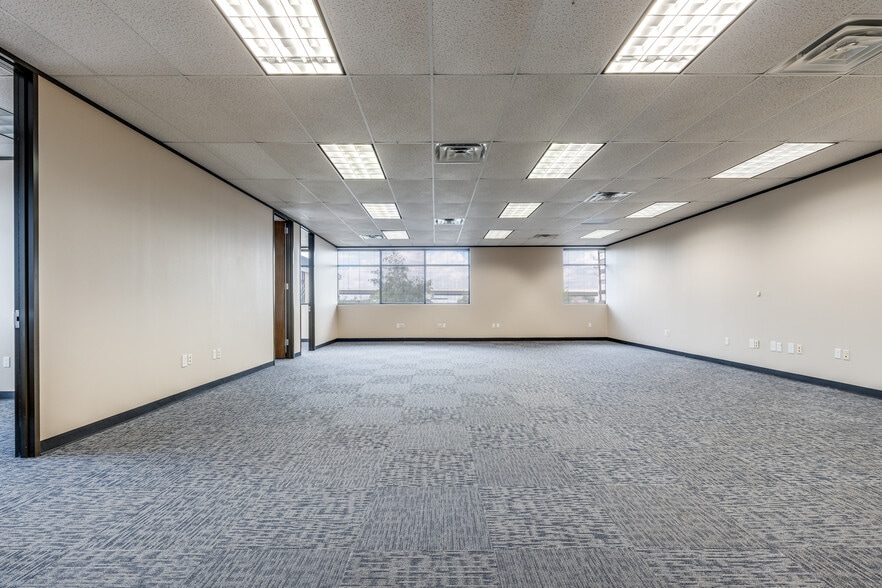 More Photos Of 14521 Old Katy Rd, Houston Unknown For Lease
