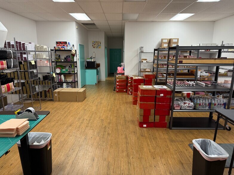 More Photos Of 1500 FM 2673, Canyon Lake Storefront Retail Office For Lease