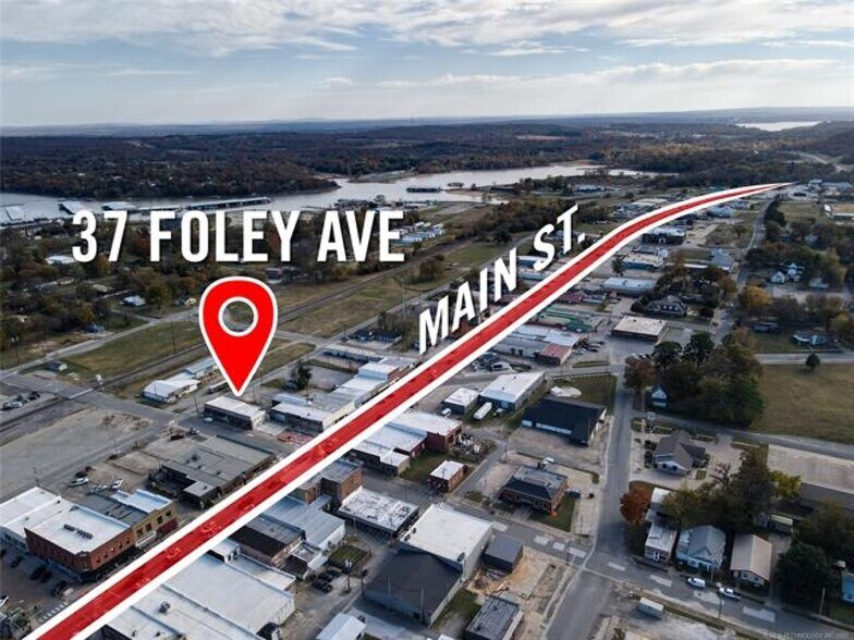 More Photos Of 37-45 E Foley St, Eufaula Storefront For Sale