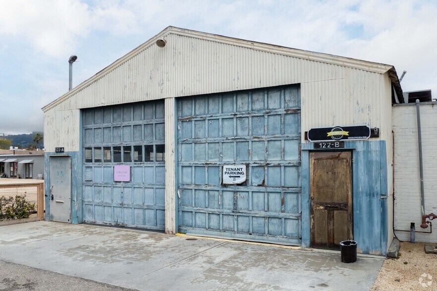 More Photos Of 121 Santa Barbara St, Santa Barbara Unknown For Lease